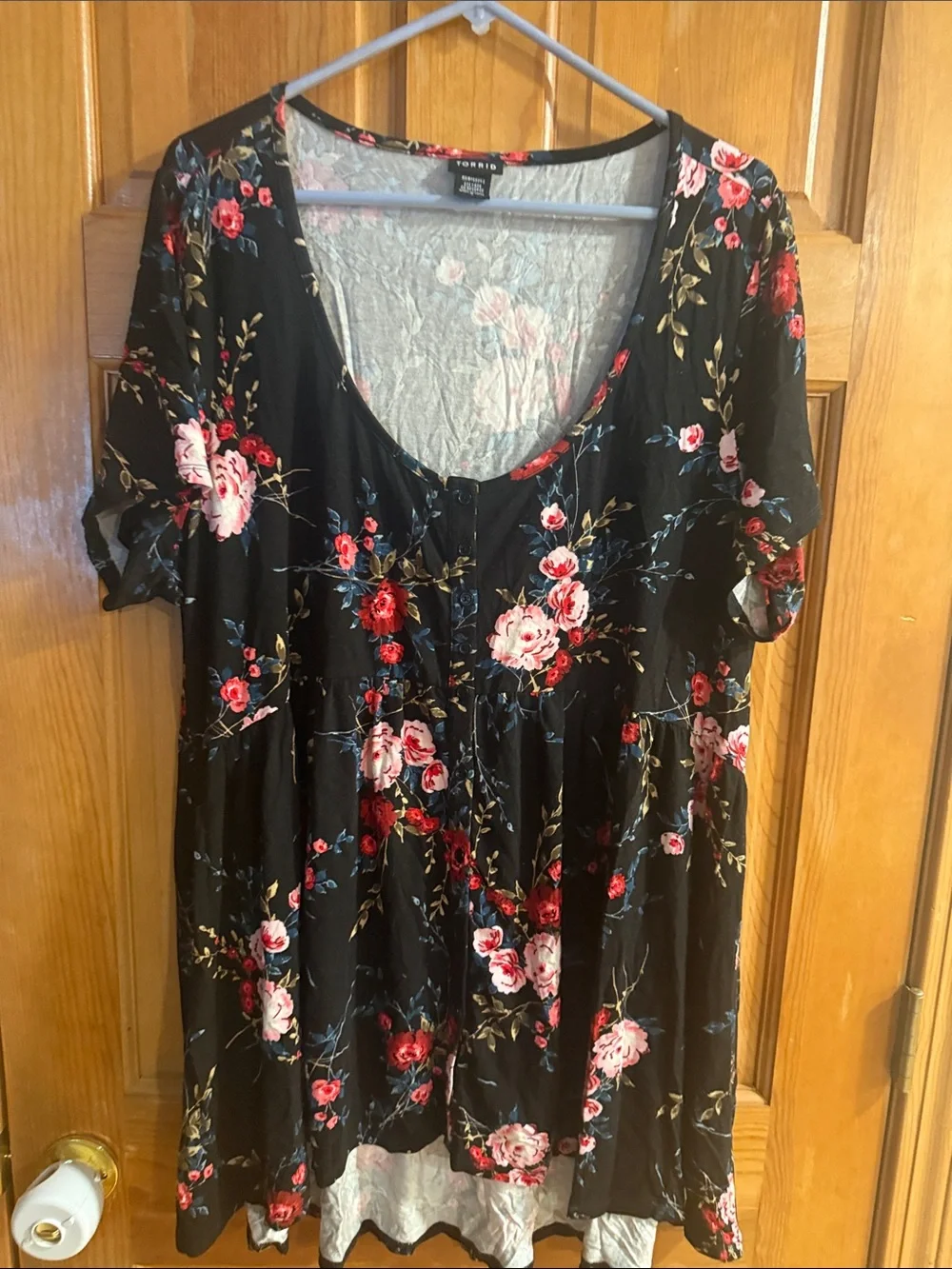 Torrid Babydoll super soft floral button down size 3 .